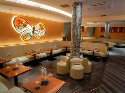 くいーんずくらぶ1